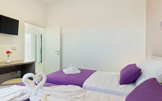 Serene Holiday Home in Novigrad with Private Pool