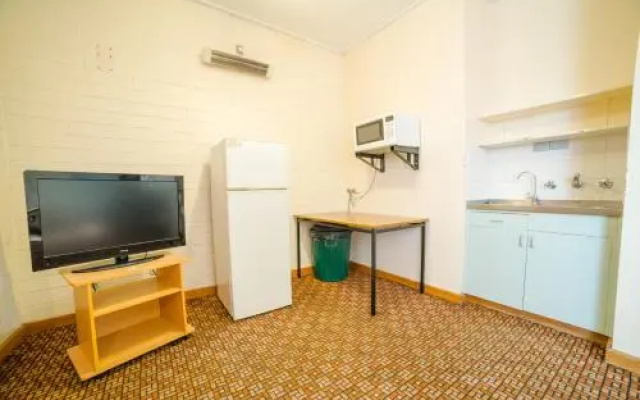 Paprika Spa Cottage – Guest Rooms – Adelaide