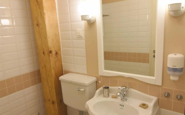 Janez Rooms