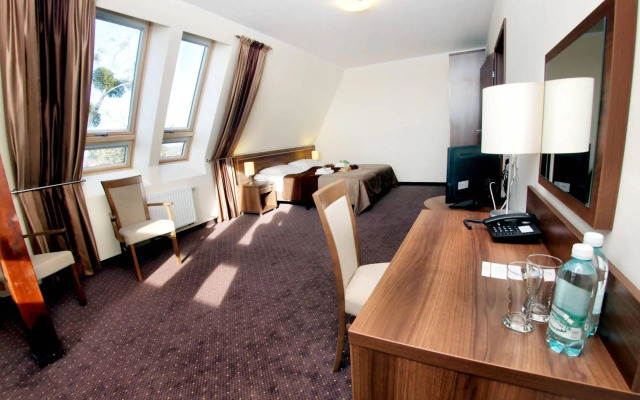 Hotel Austeria Conference & Spa