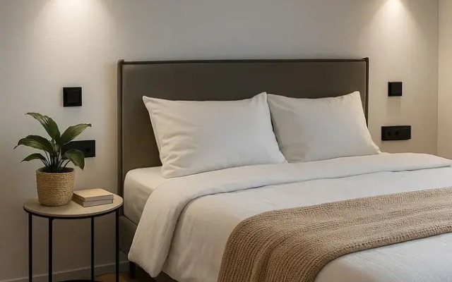 The MYDE Self Check-in Studios