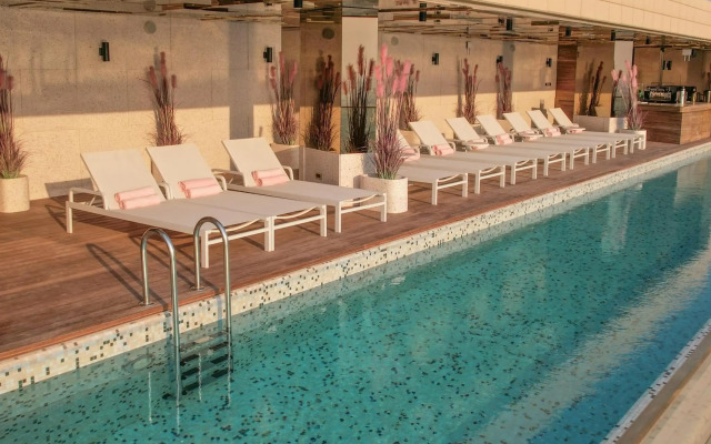 The House Hotel Al Khiran