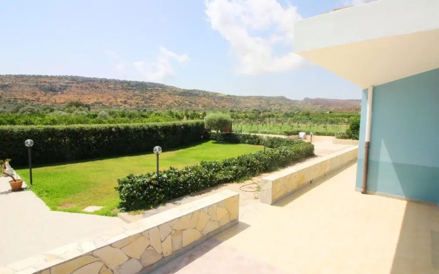 Serene Villa in Floridia With Swimming Pool
