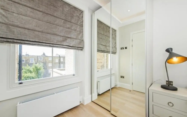 Luxury 2 Bedroom Apartment Near Hyde Park