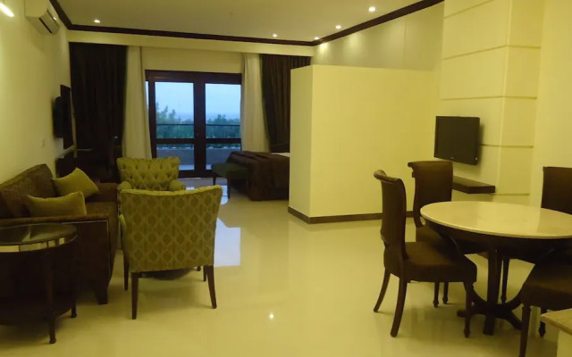 Dreamworld Resort, Hotel & Golf Course