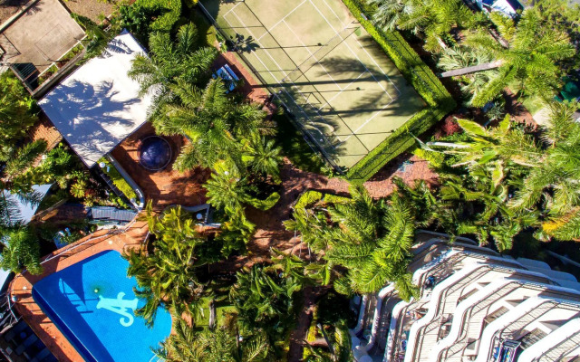 Aristocrat Apartments