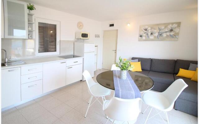 Apartment Karmela