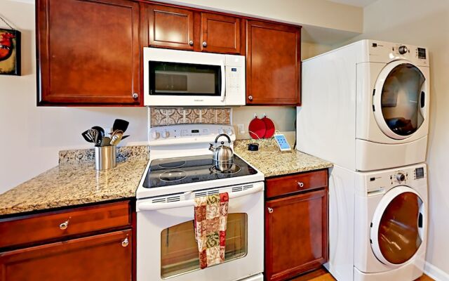 307 Savannah - 6 Br Duplex