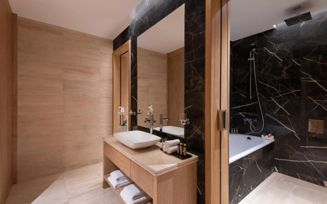 The Bentley Luxury Hotel and Suites