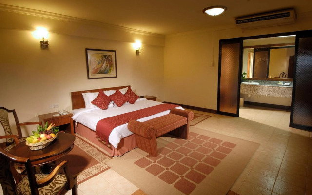 Bukit Merah Laketown Resort