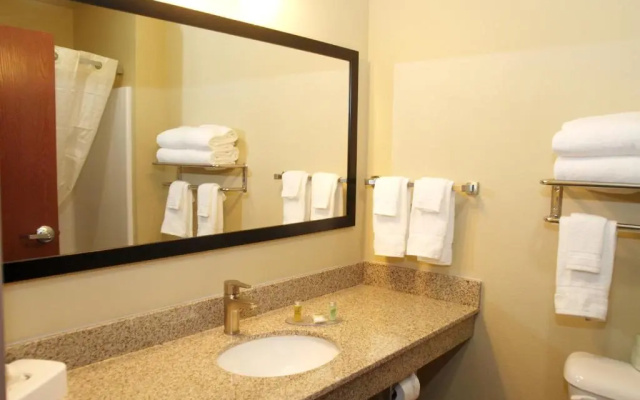 Cobblestone Inn & Suites - Vinton