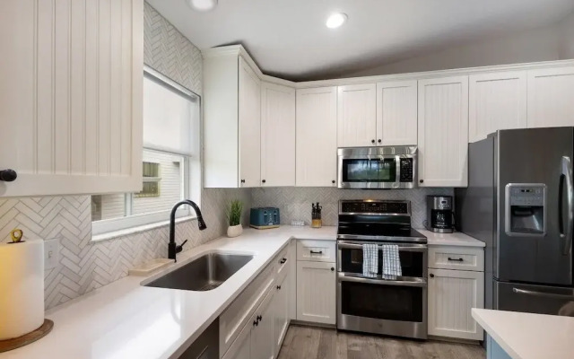 Bean Point Bliss 3 Bedroom Home by RedAwning