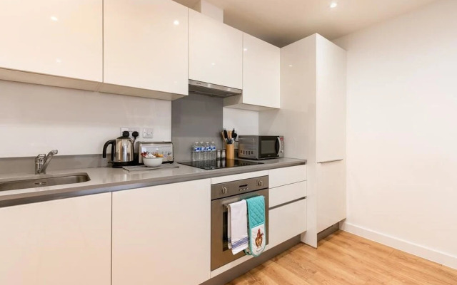 Skyvillion Tower Points - Tower Point Lovely apartment in Enfield London