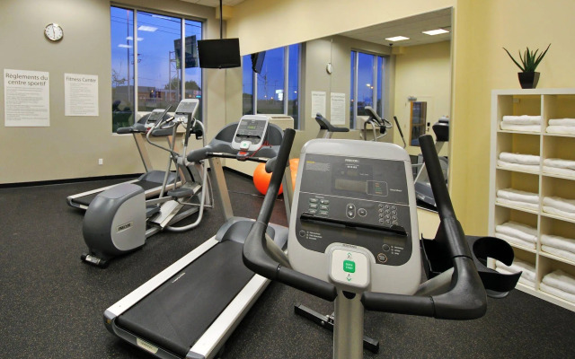 Holiday Inn Hotel & Suites Montreal Airport by IHG