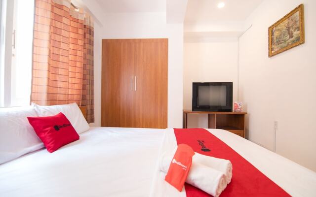 RedDoorz Plus @ Thao Dien