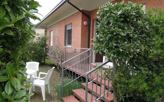 Nice Flat With Garden and Parking