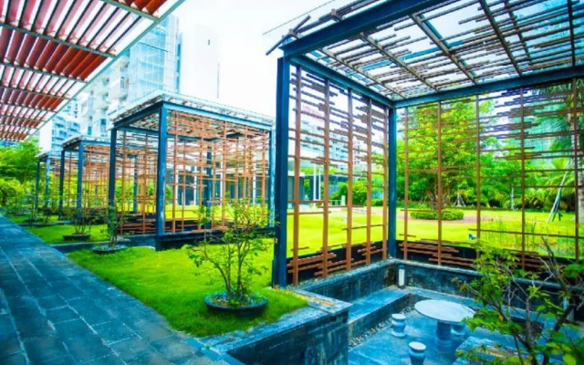 Sanya Linglong Lulushun Hotel