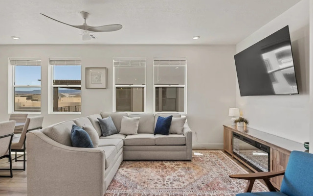 Periwinkle Sky 3 Bedroom Condo