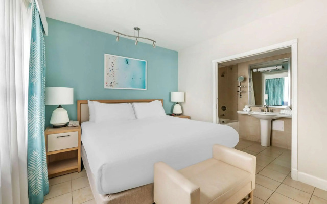 Hilton Vacation Club Crescent on South Beach Miami