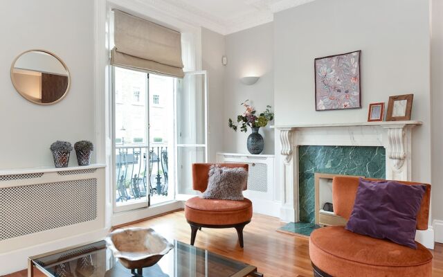 London Lifestyle - Knightsbridge II