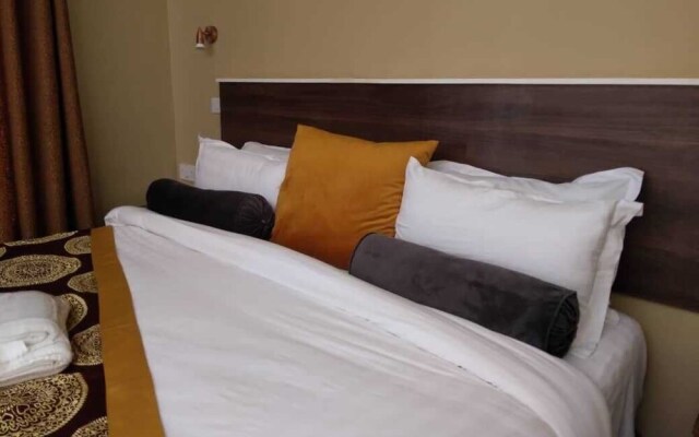 Etang Guest House