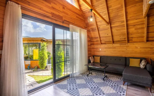 Karaoz Safir Bungalov