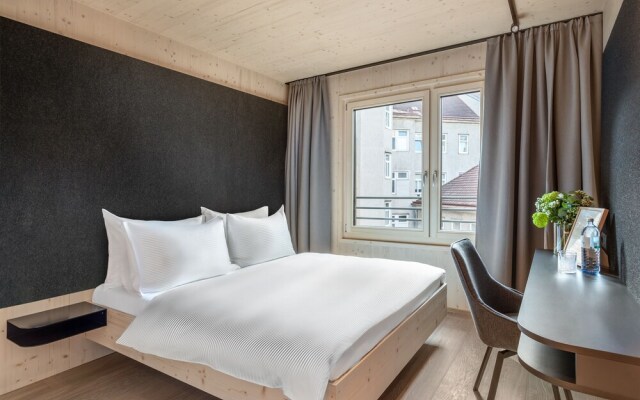 numa I Wood Rooms & Apartments