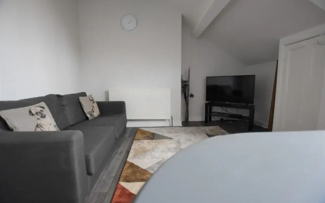 Argyle Apartments