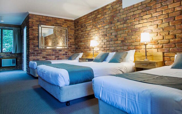 Montville Mountain Inn