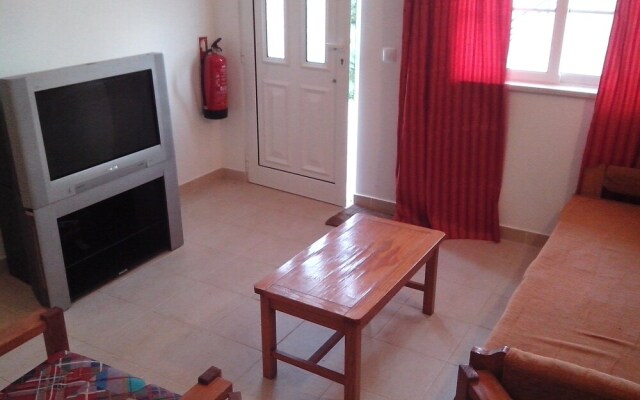Inviting 2-bed Apartment in Albufeira