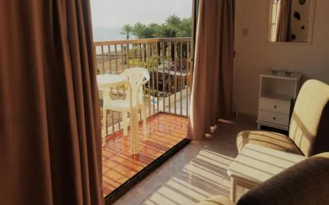 Apartamentos Casa Blanca