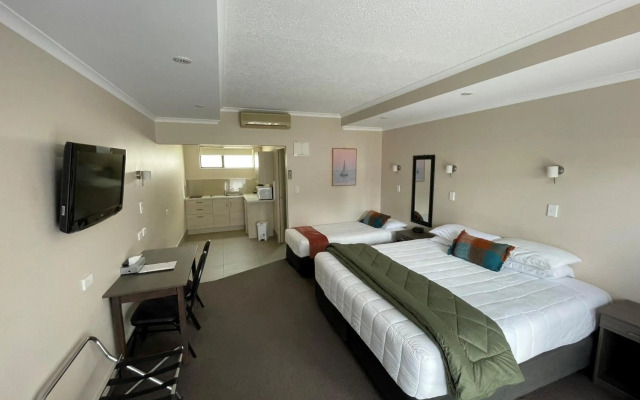 Kauri Court Motel and Apartments