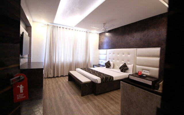 OYO 4779 Hotel Vansh Palace