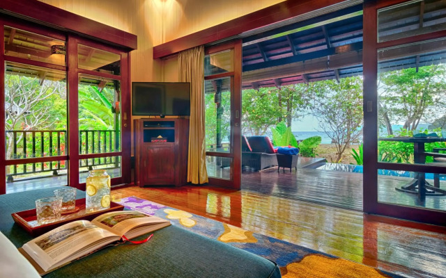 Bunga Raya Island Resort & Spa