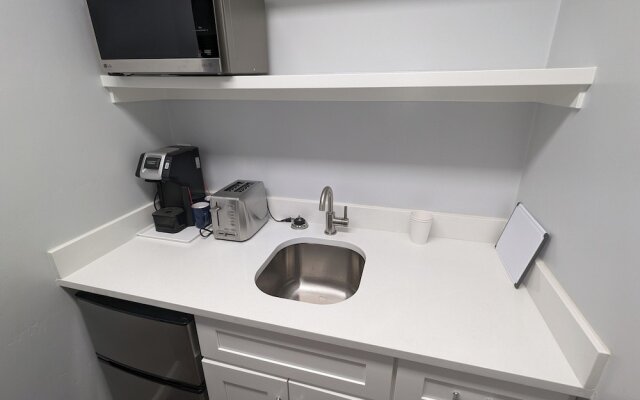 Majestic Rockies Motel