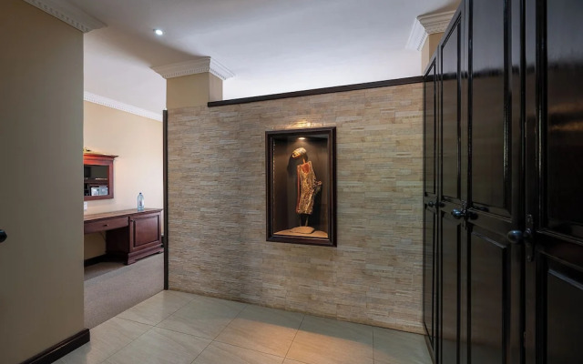 Cathedral Peak Hotel