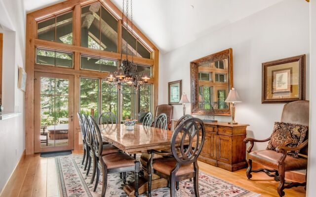 40 Goshawk 5 Bedroom Home by RedAwning