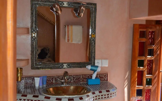 Riad Bonheur