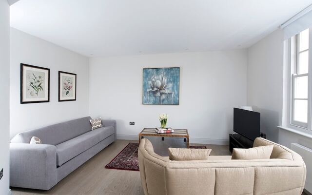 Bright and Modern 1BR flat in West London