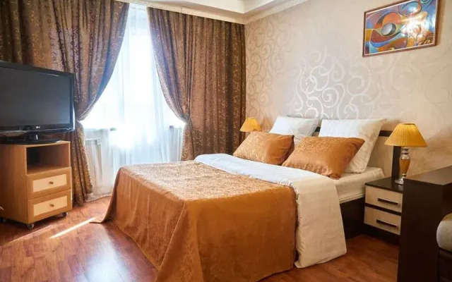 Pyat Zvezd  na ul. Truda, d. 24