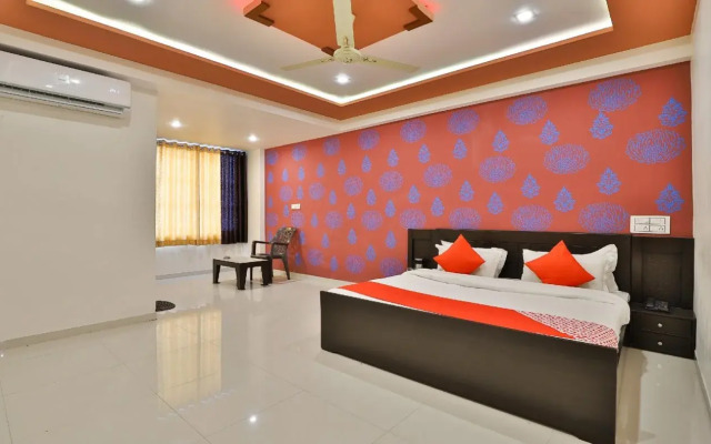 Maahi Palace By OYO Rooms