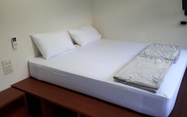 Na-tub Hostel