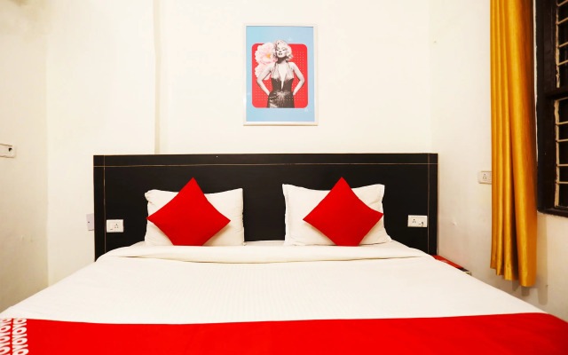 Discovery Deluxe by OYO Rooms