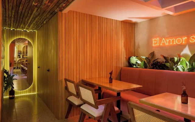 Sonata 44 Hotel Laureles