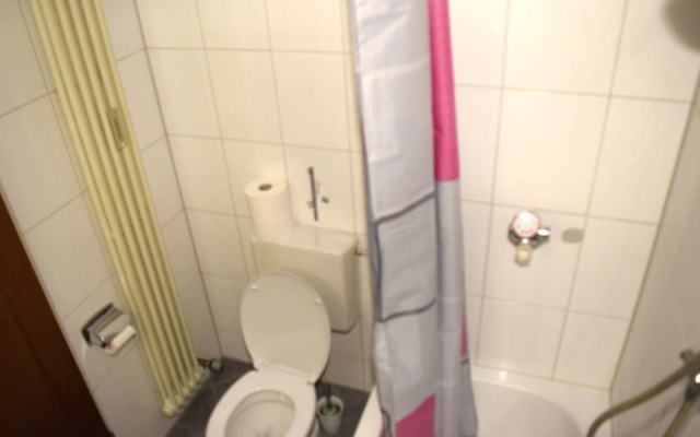 AB Apartment 79