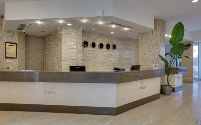 Faros Premium Beach Hotel