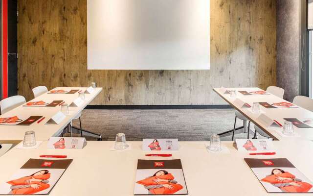 Ibis Montceau Les Mines