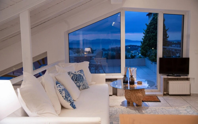 Vouliagmeni luxury Seaview apartment