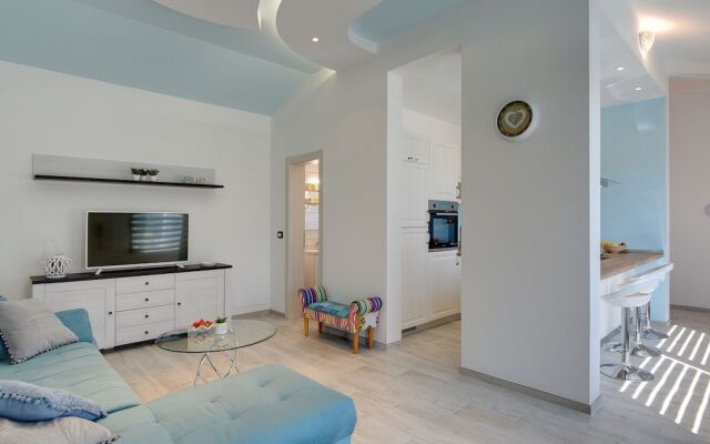Exquisite Holiday Home in Galizana With Pool