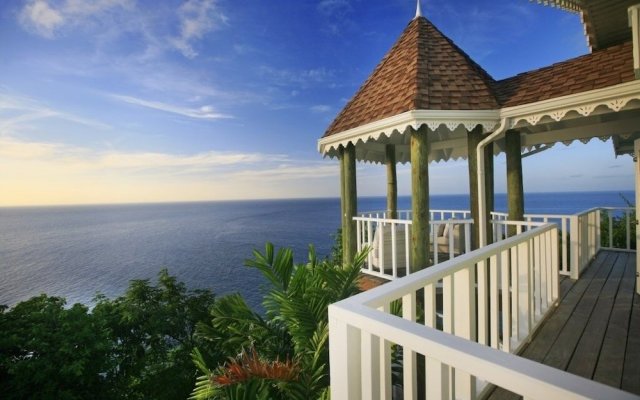 Beautiful cliffside 3 bedroom villa - Saline Reef 3 Villa by RedAwning